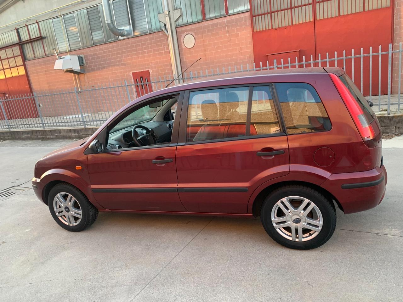 Ford Fusion 1.4 16V 5p.