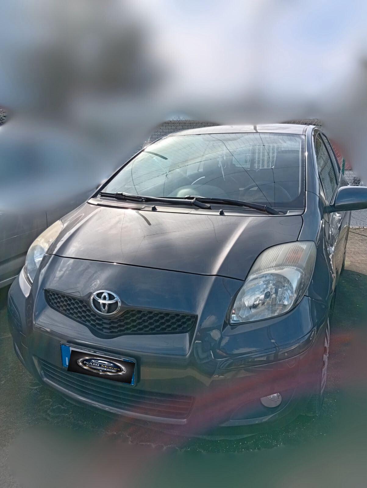Toyota Yaris 1.4 D-4D DPF 5 porte Sol