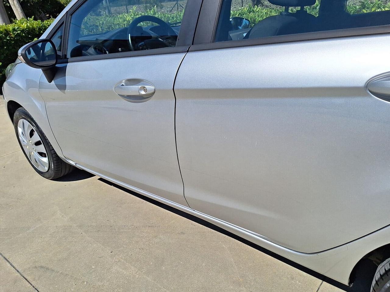 Ford fiesta 1.4 GPL 95cv. PER NEOPATENTATI