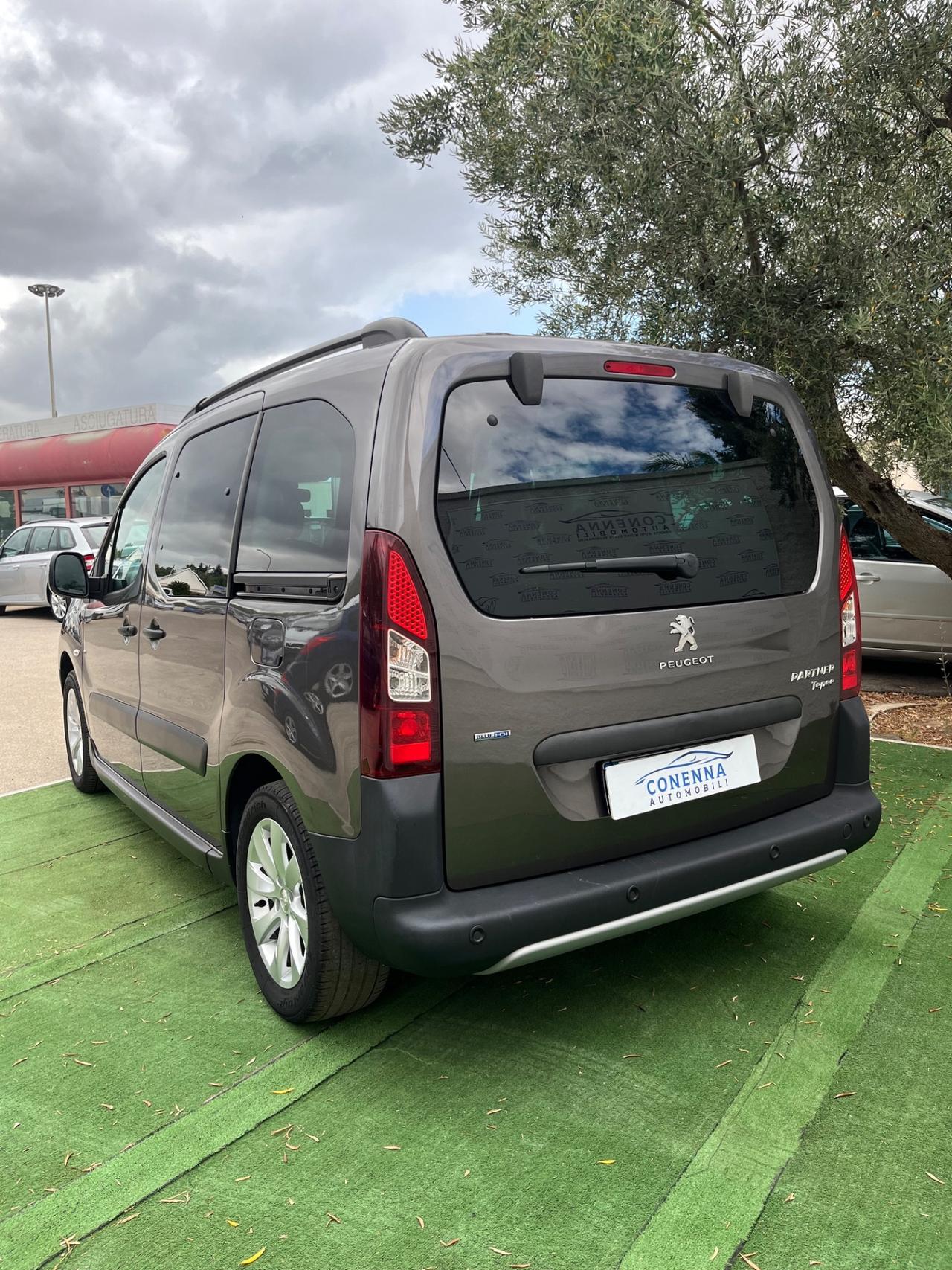 Peugeot Partner Tepee BlueHDi 120 S&S Outdoor