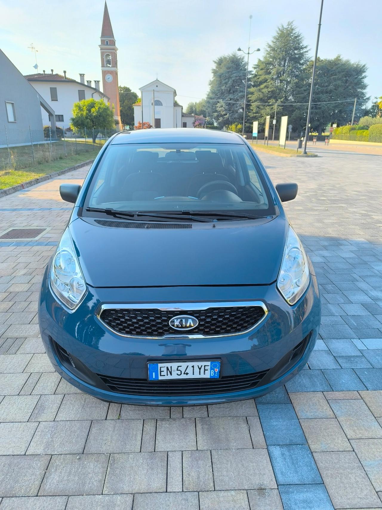 Kia Venga 1.4 benzina neopatentati 4 porte economic