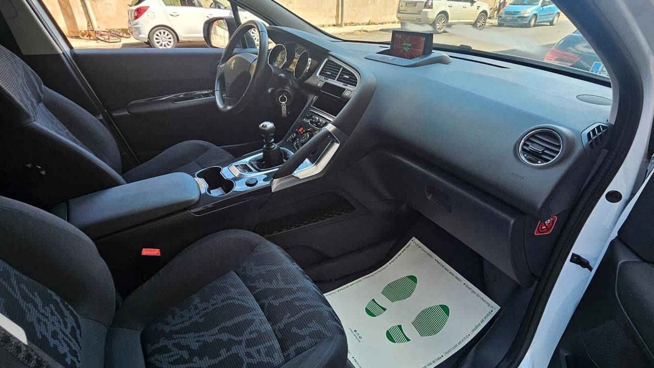 Peugeot 3008 1.6 HDi 115CV Allure
