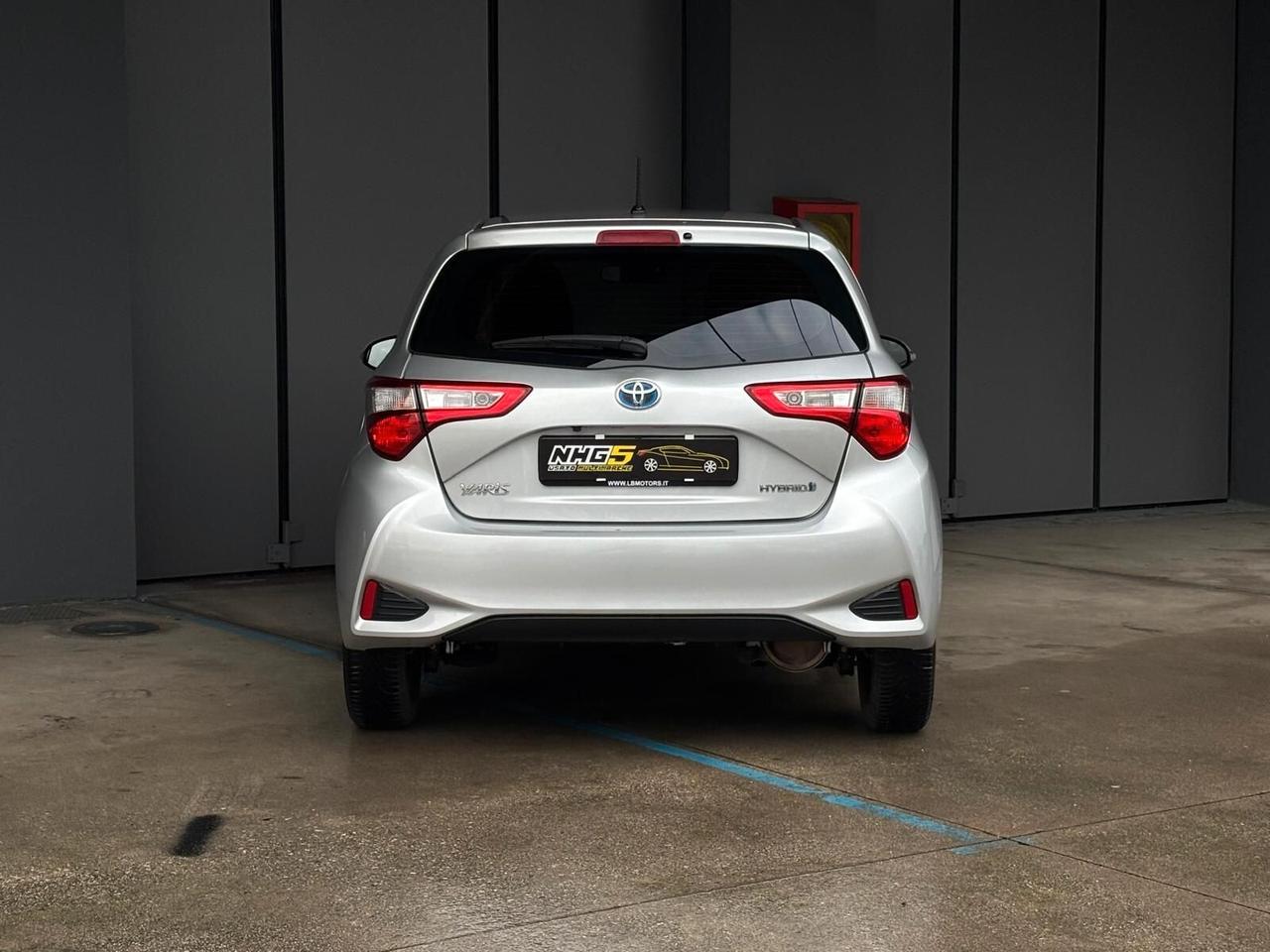 Toyota Yaris 1.5 Hybrid 5 porte Business