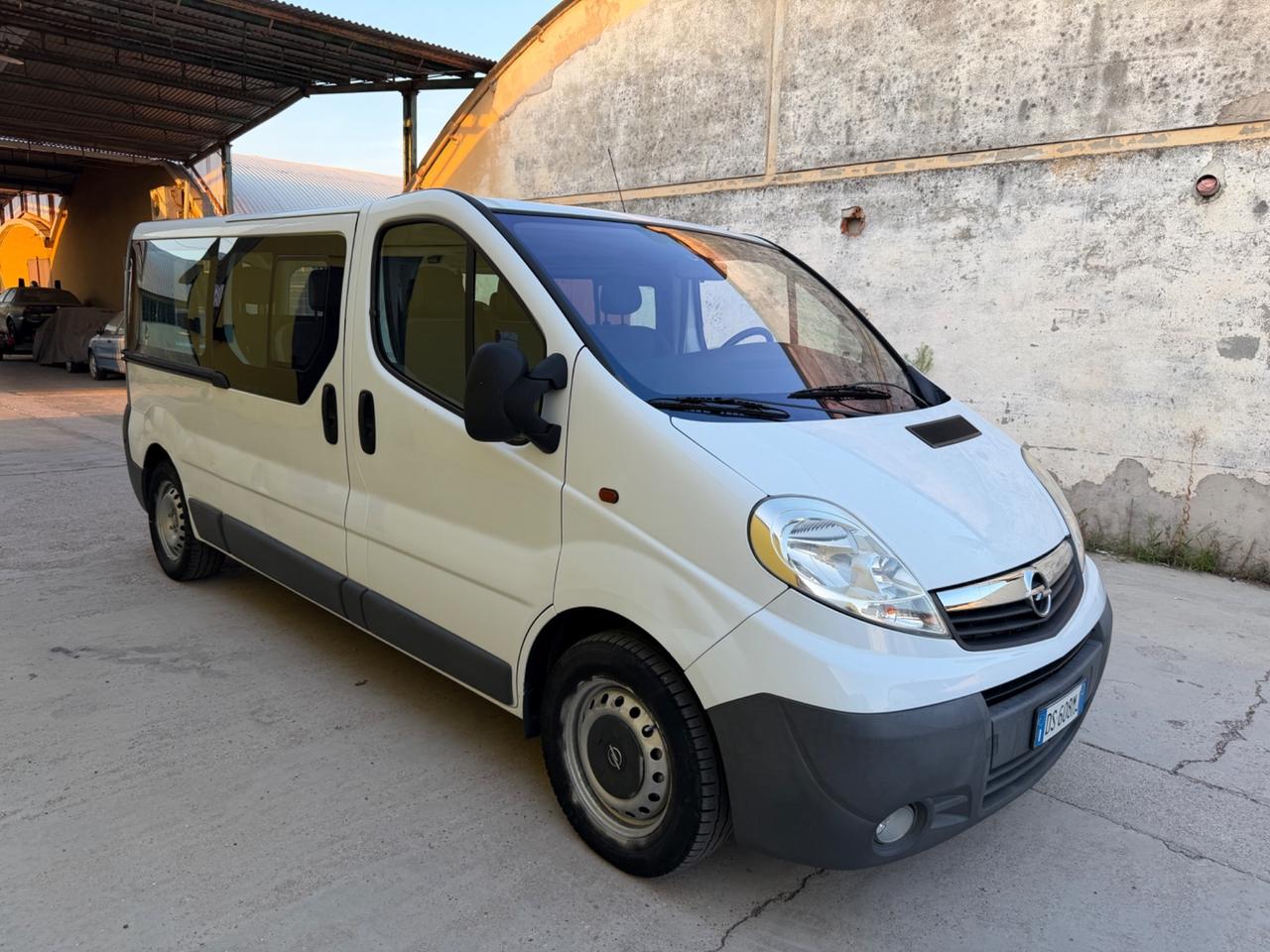 Opel Vivaro 2.5 CDTI 9 posti Clima - 2009