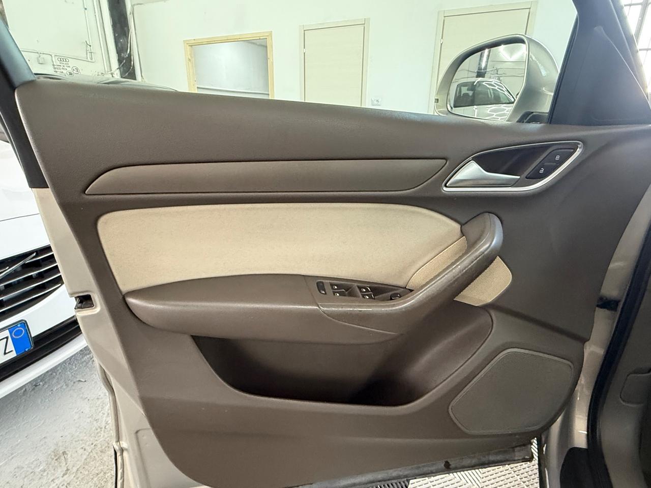 Audi Q3 2.0 TDI quattro S tronic Business Plus
