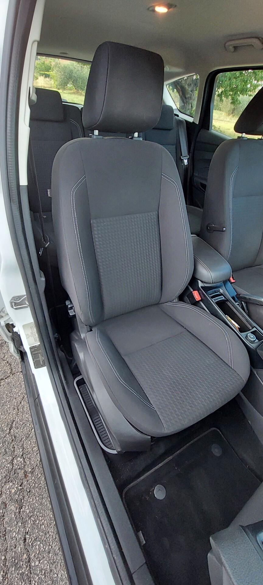 C-MAX 1,6 GPL DI SERIE 120 CV TITANIUM NAVI TELEFONO SENSORI FULL FULL IMPECCABILE
