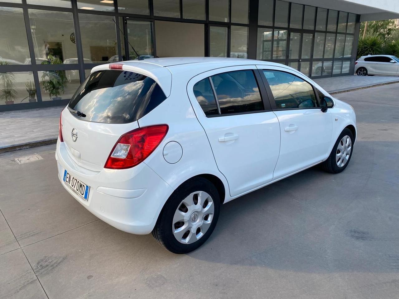 Opel Corsa 1.2 5 porte Elective