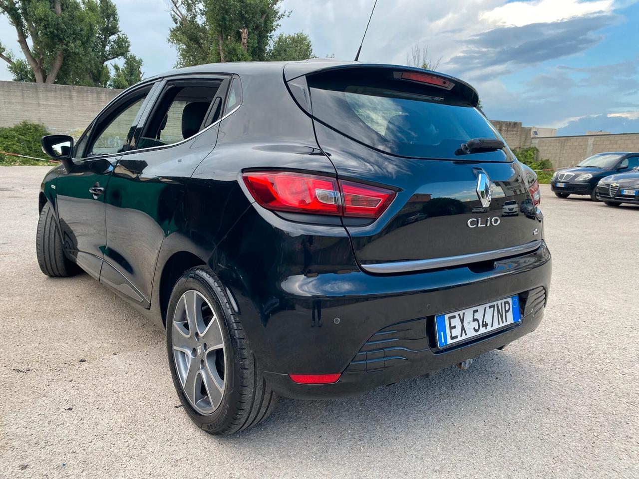 Renault Clio 1.5 dCi 75cv costume national restyling 2015