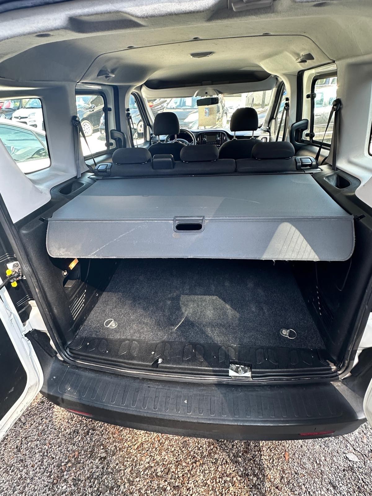 Fiat Doblo Doblò 1.3 MJT Lounge 5 POSTI CLIMA MULTIFUNZIONE BLUETOOTH APPLE CAR PLAY NAVI NEO PATENTATI