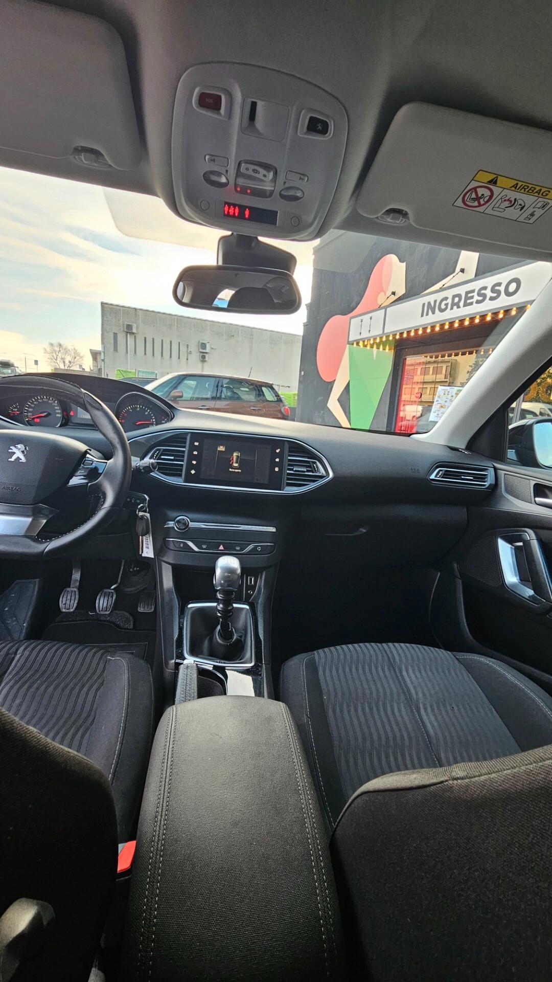 Peugeot 308 BlueHDi 100 S&S Business