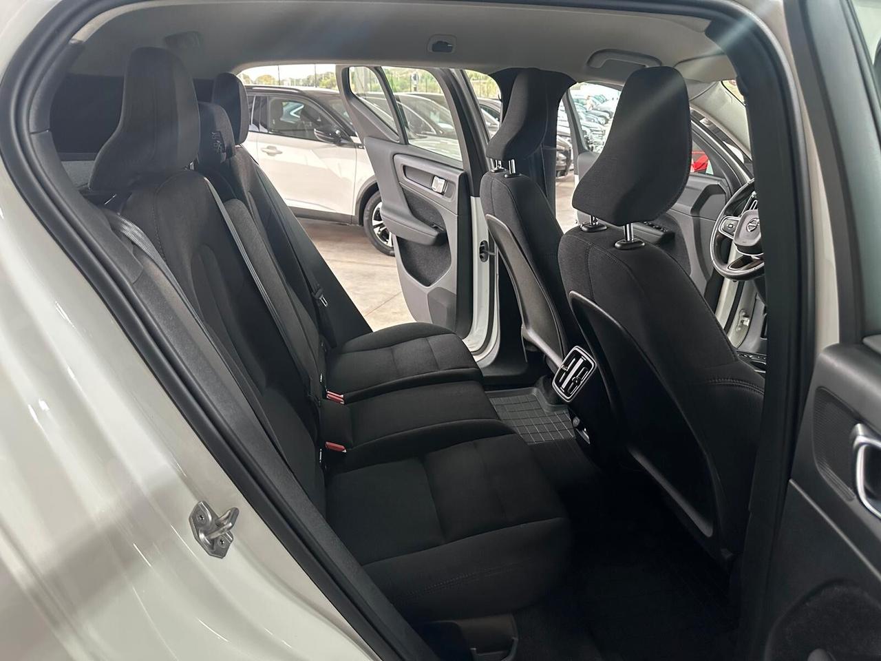 VOLVO XC40 2.0 150CV 06/2020