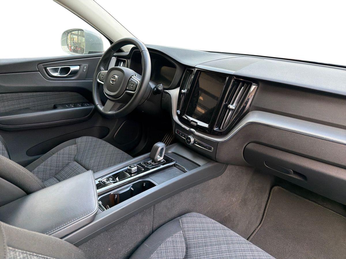 VOLVO XC60 2.0 b4 Core awd auto