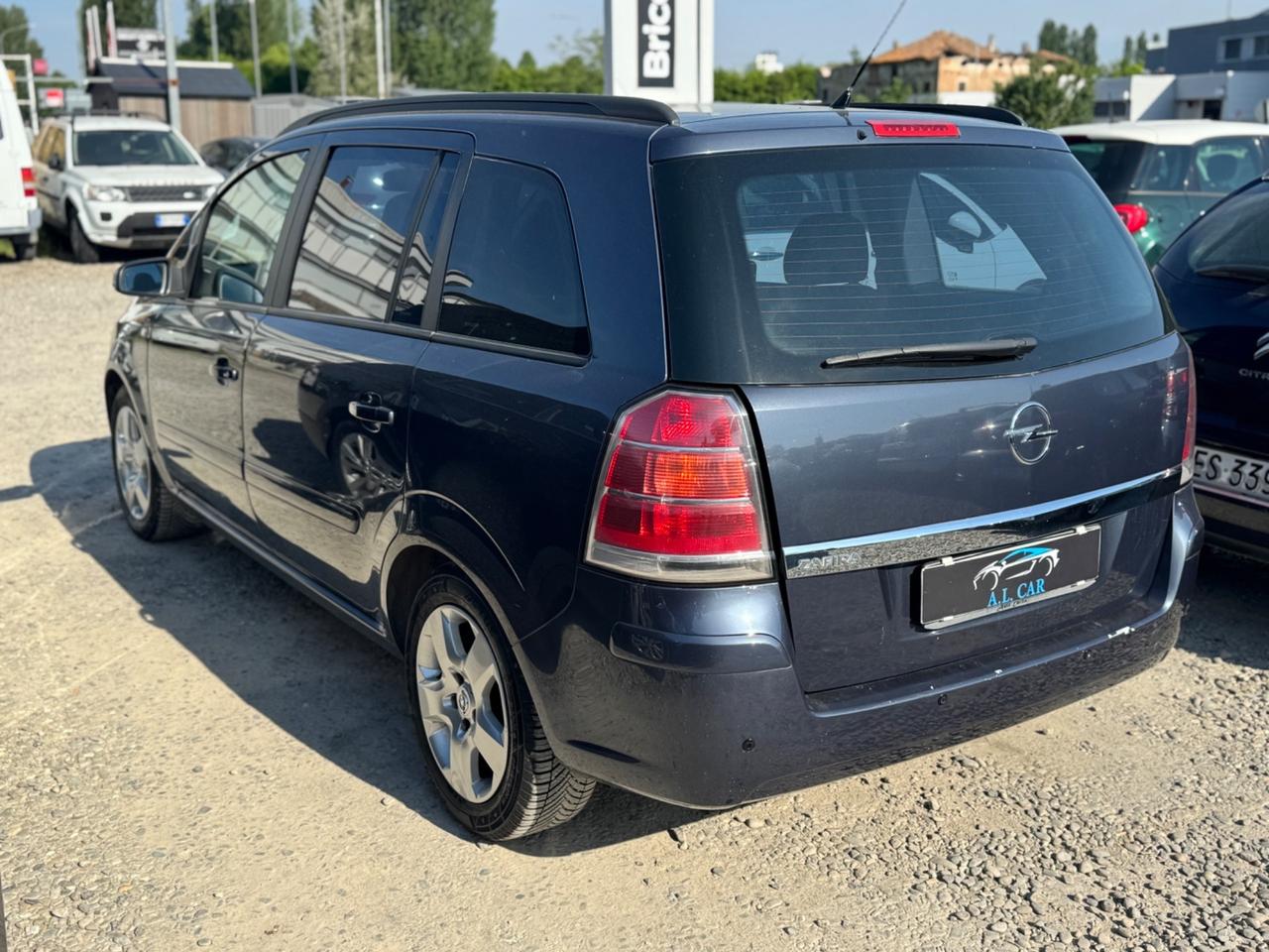 Opel Zafira 1.6 16V VVT Enjoy