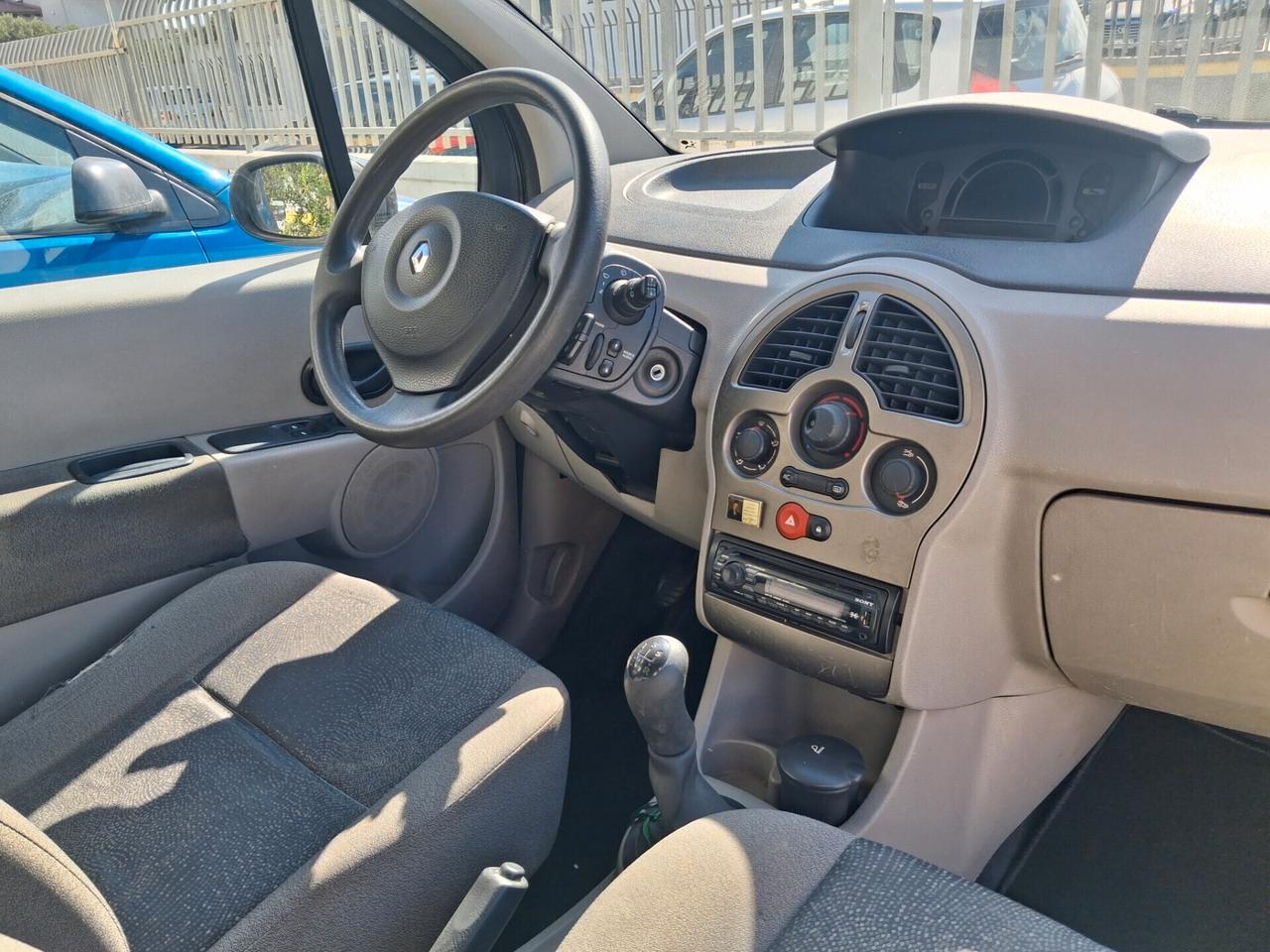 RENAULT Modus 1.500 dCi 85cv Confort Dynamique
