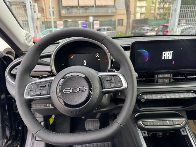 FIAT 600 Hybrid 145 CV DCT MHEV Icon
