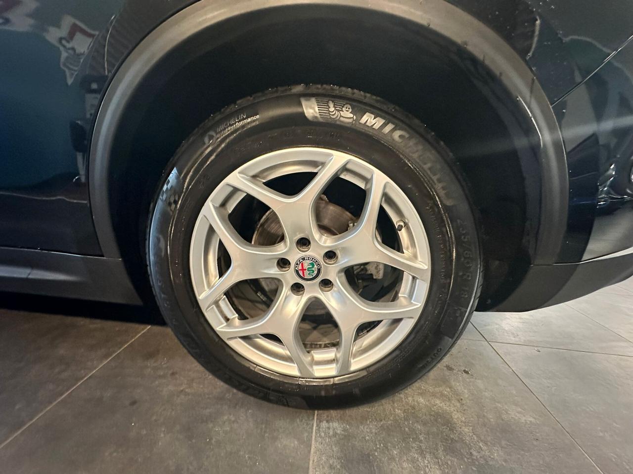 Alfa Romeo Stelvio 2.2 Turbodiesel 190 CV AT8 RWD Business