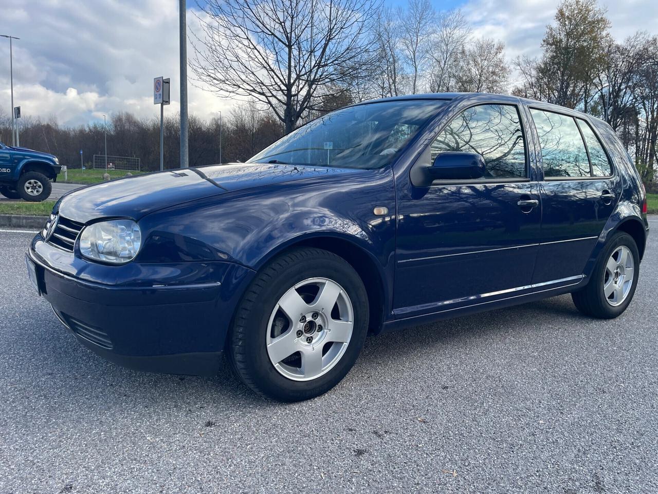 Volkswagen Golf 1.6 cat 5 porte Comfortline*Neopatentati*Cerchi*