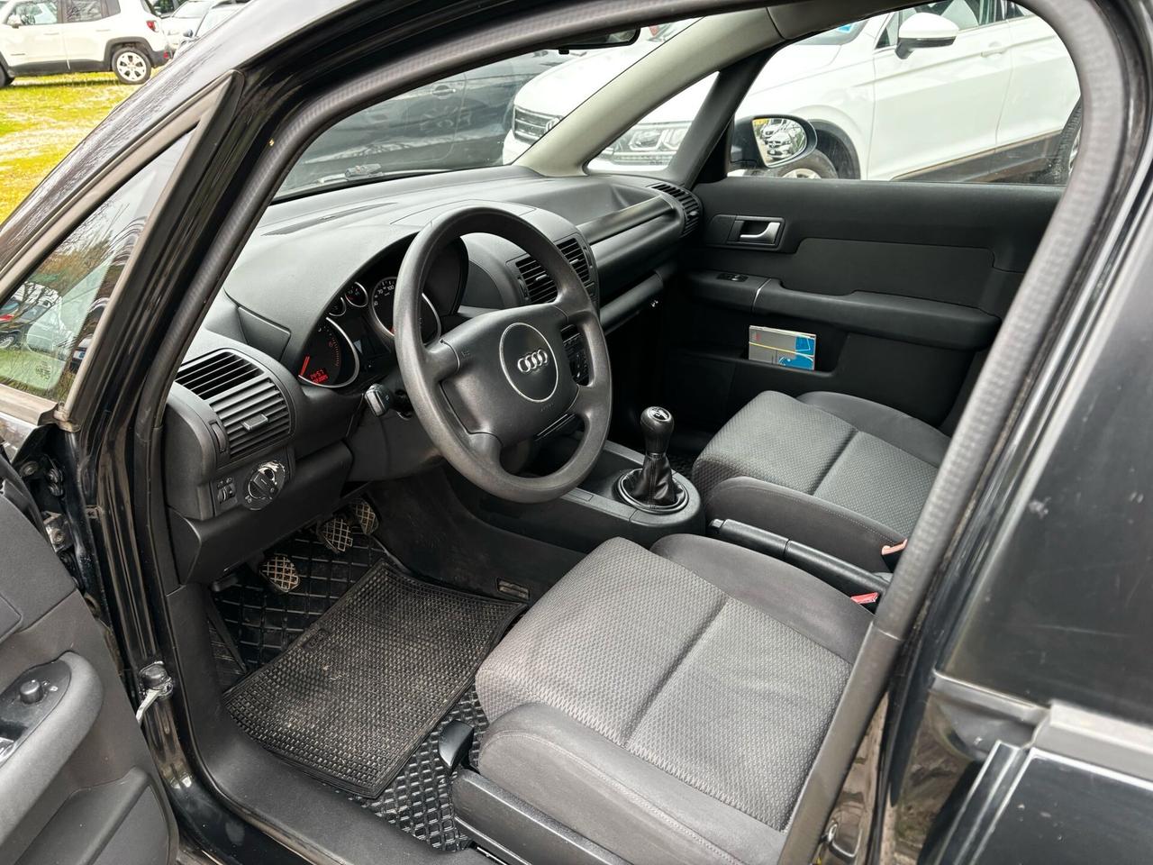 Audi A2 1.4 16V Base SOLO 144.000 KM IDONEA PER NEOPATENTATI PERMUTABILE