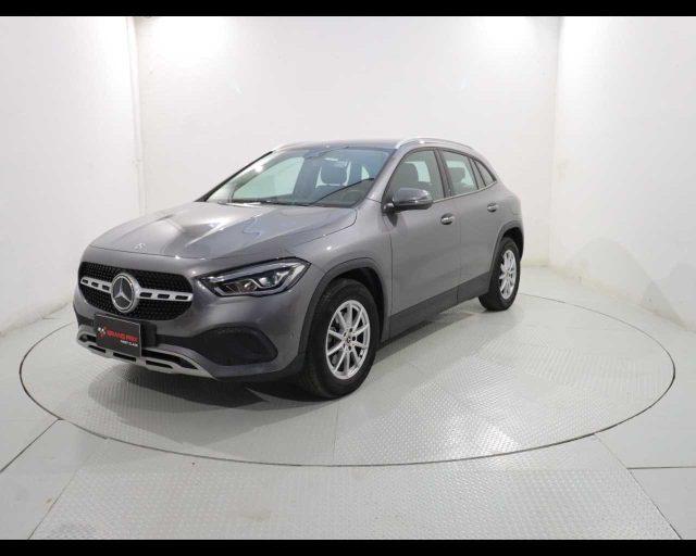 MERCEDES-BENZ GLA 200 d Automatic Business Extra