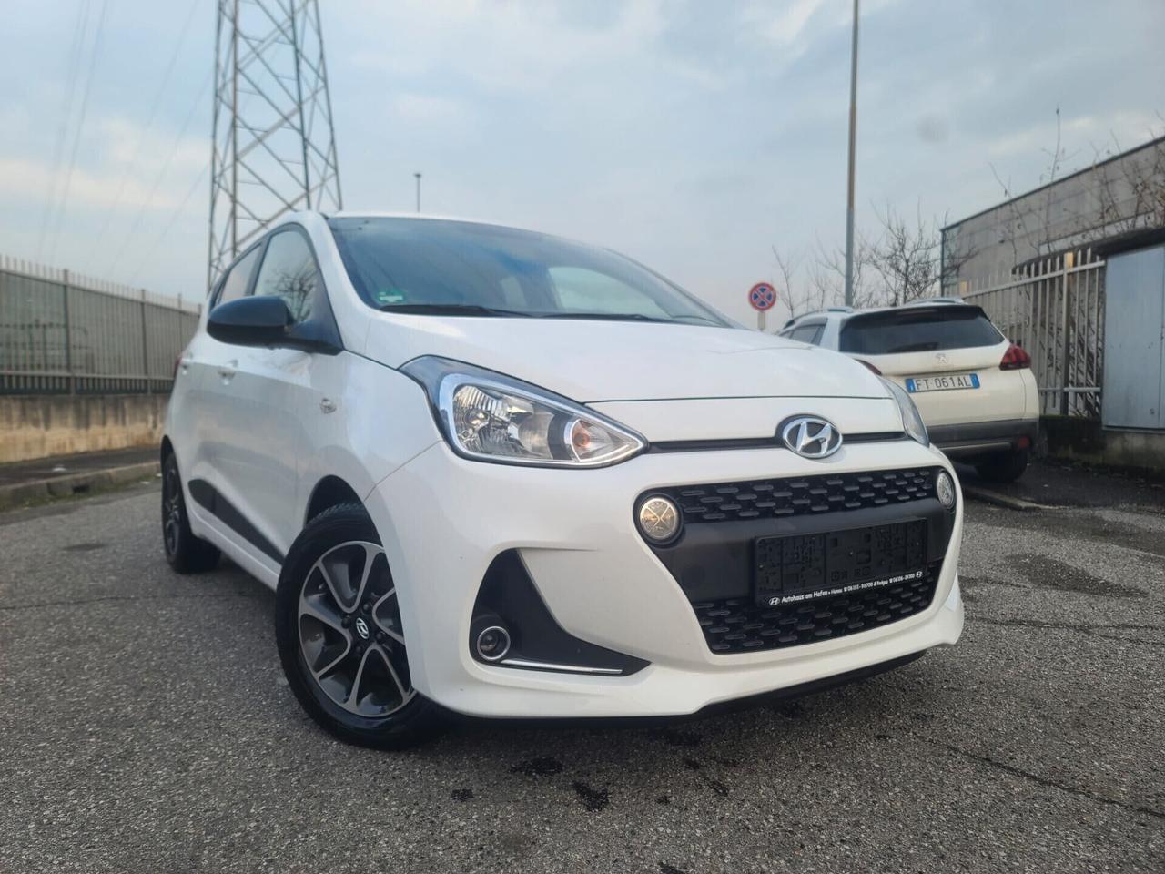 Hyundai i10 1.0 BENZ SOLO 20.000KM
