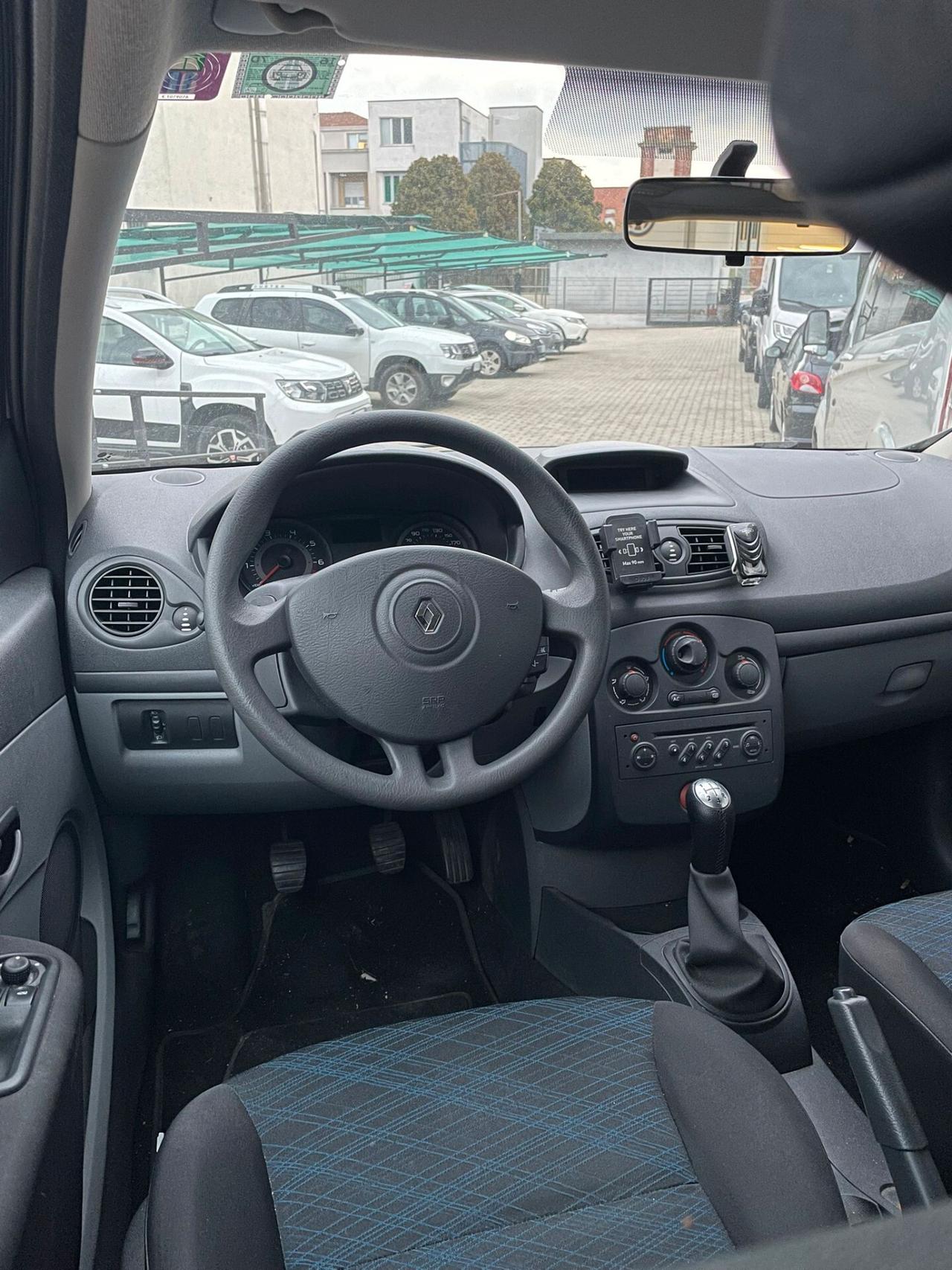 Renault Clio 1.2 16V 3 porte Luxe