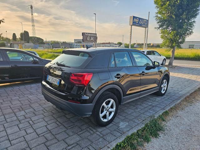 AUDI Q2 30 TDI Business