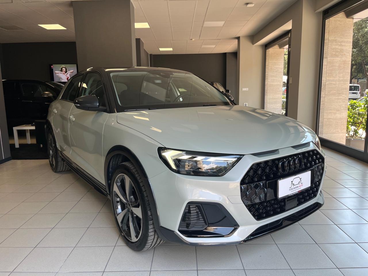 Audi A1 allstreet 30 TFSI S tronic Identity Contrast