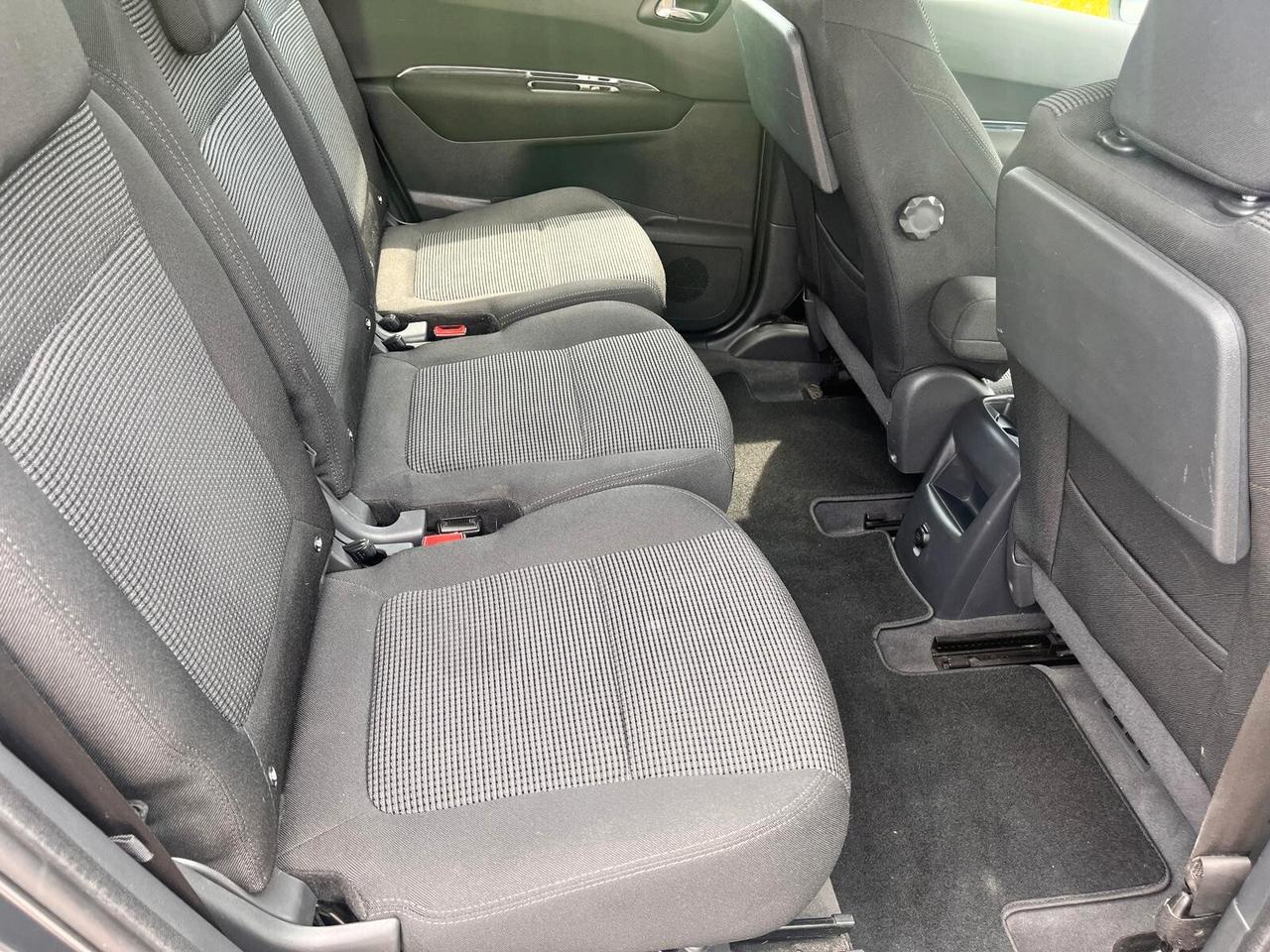 Peugeot 5008 1.6 VTi 120CV **SOLO EXPORT**