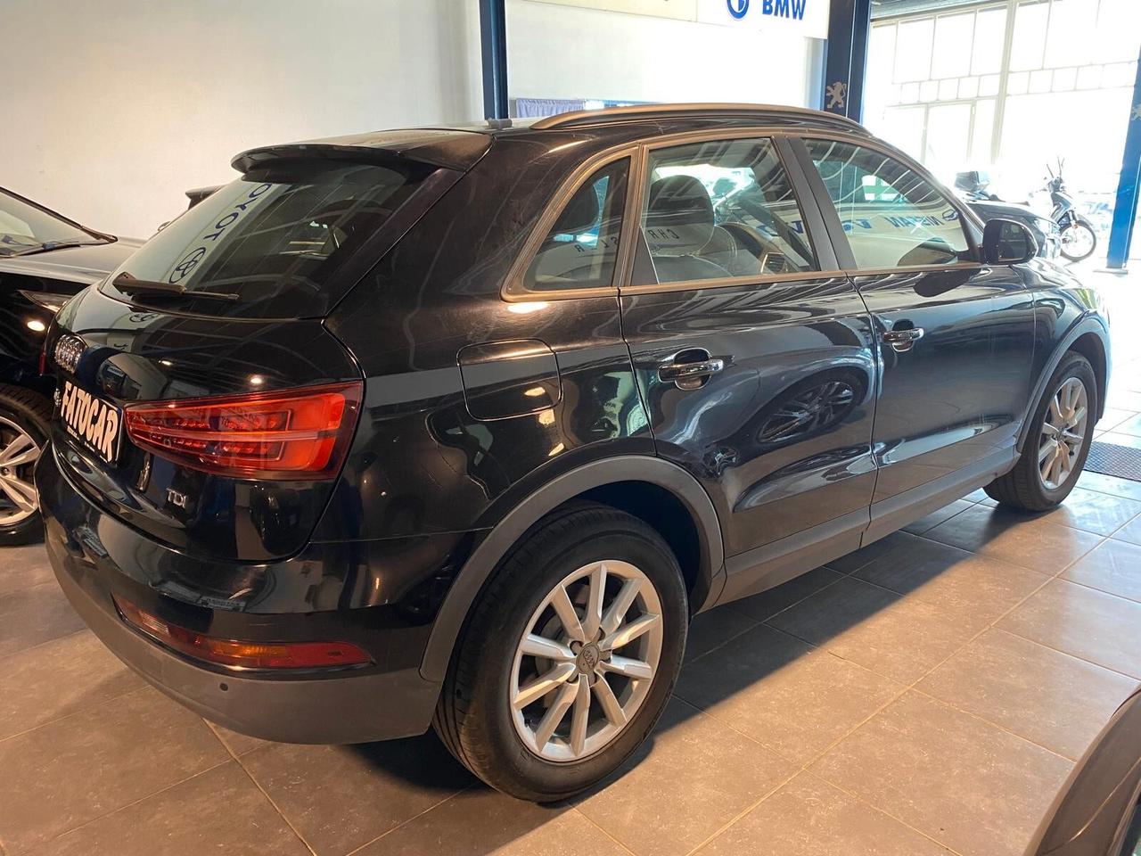 Audi Q3 2.0 TDI 120 CV Business