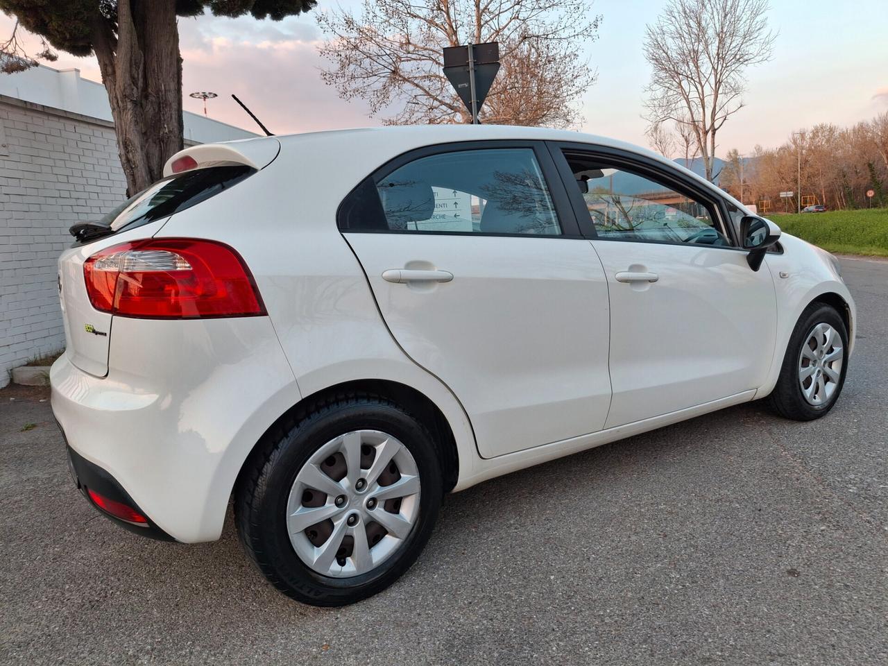 Kia Rio 1.1 CRDi WGT 5p. EX-DIESEL-CERCHI LEGA-