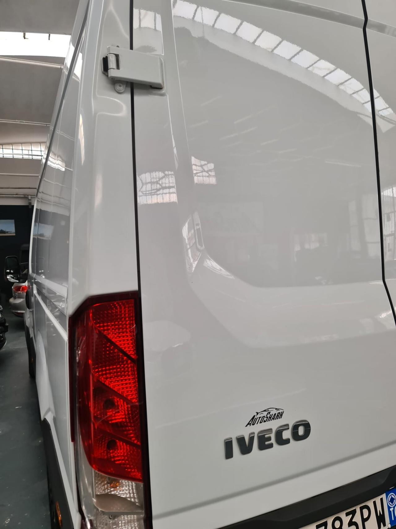 IVECO DAILY 3 POSTI 2300 136CV 2021 PM-TM AUTOCARRO PREZZO FINITO