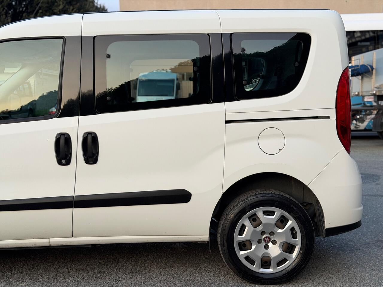 FIAT DOBLO 1.6 MJT 120cv 7 POSTI EURO 6 PERFETTA