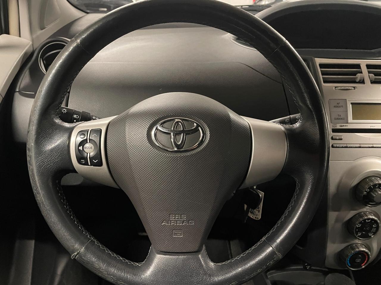 Toyota Yaris 5p OK NEOPATENTATI - UNIPRO