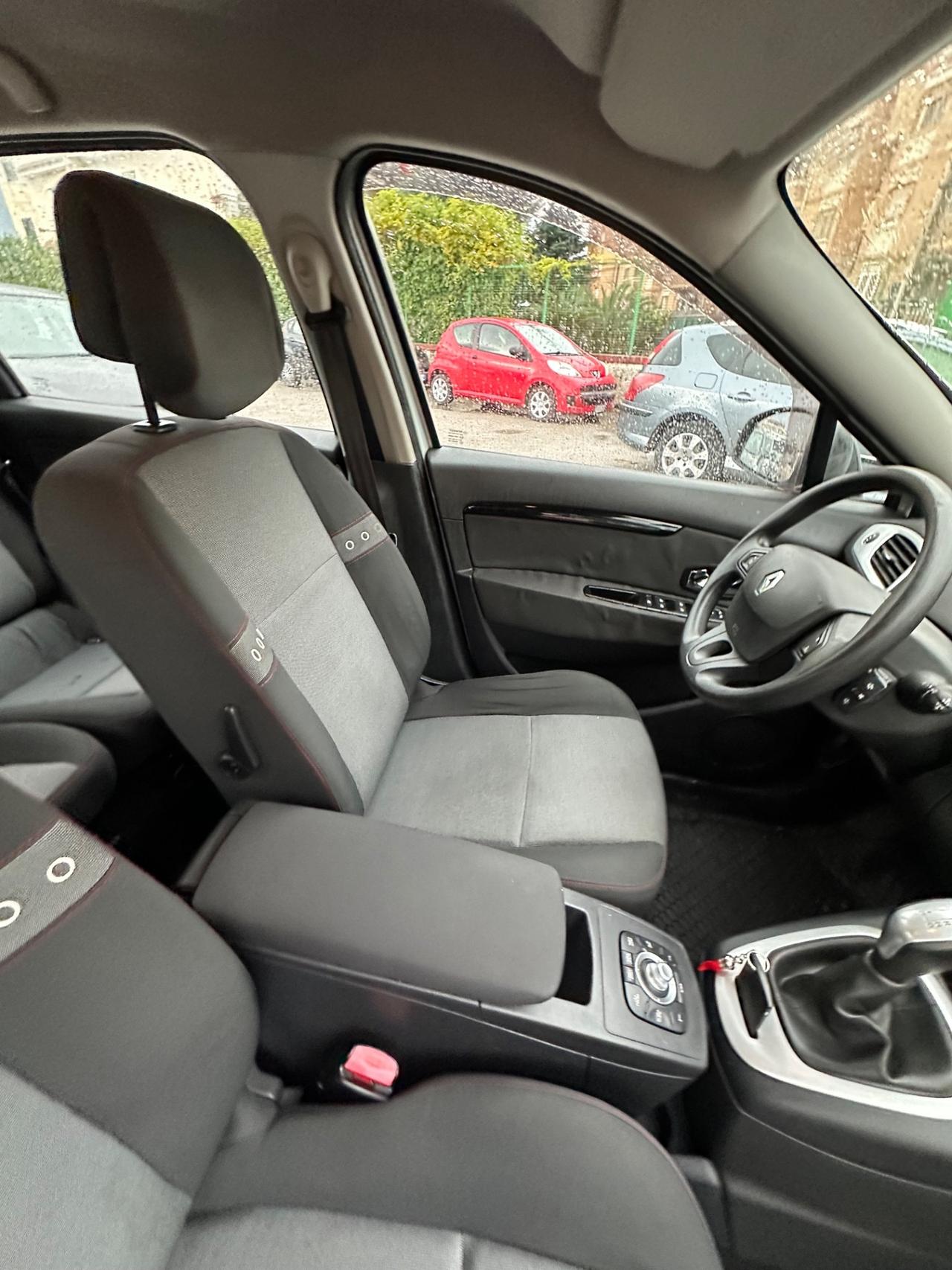 Renault Scenic Scénic XMod 1.5 dCi 110CV EDC Bose