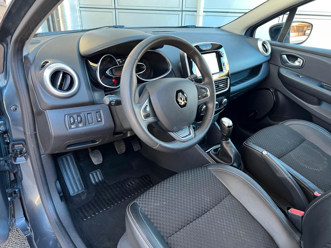 Renault Clio dCi 8V 75 CV 5 porte Moschino Life