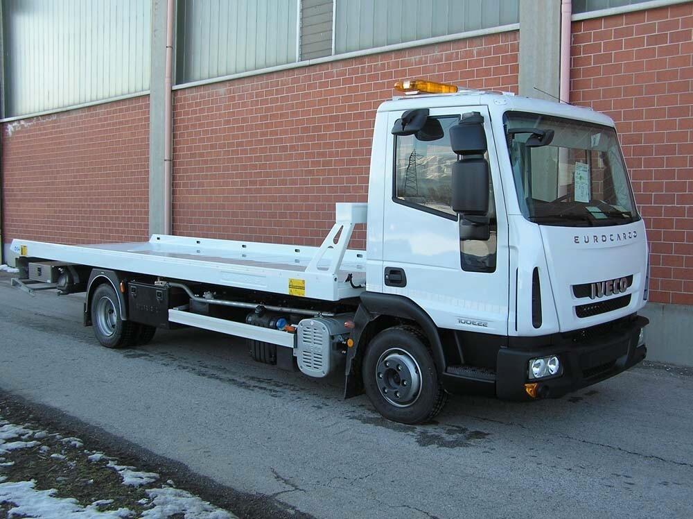Carro attrezzi Iveco EUROCARGO 120EL18P attrezzatura scarrabile nuova