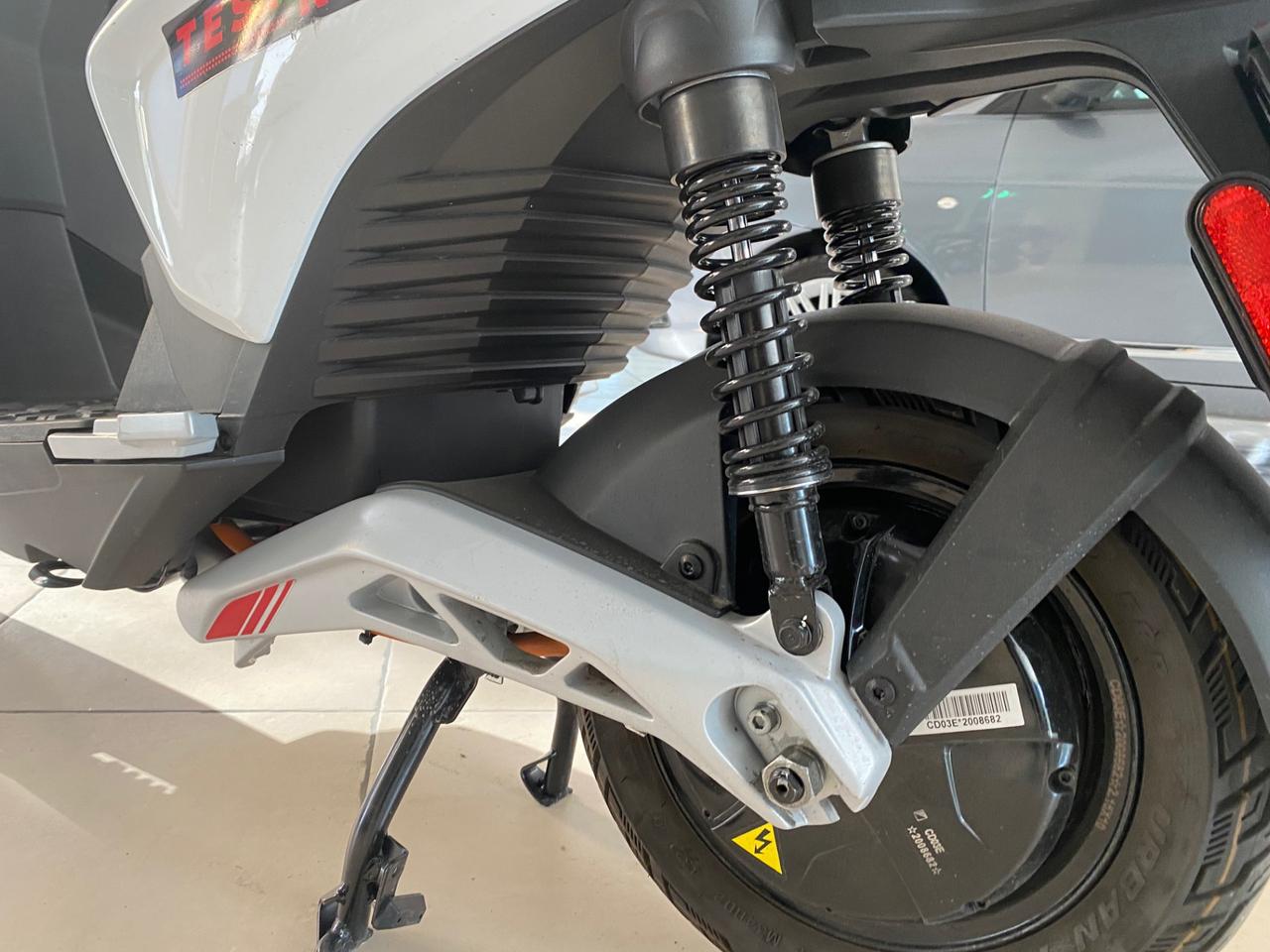 PIAGGIO ONE ACTIVE (2.7 KWH)