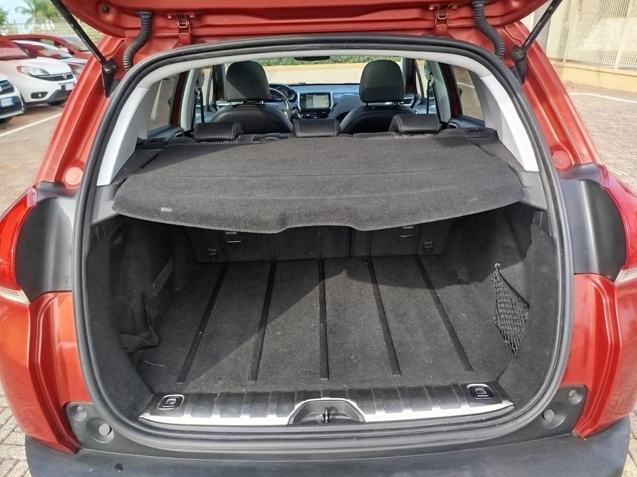 Peugeot 2008 1.6 e-HDi 115 CV Stop&Start Allure