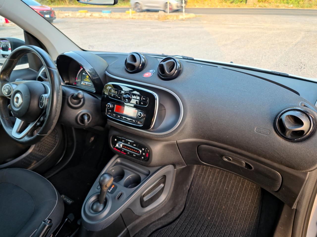 Smart ForTwo 70 1.0 twinamic Prime E6 Automatico NEO 2015