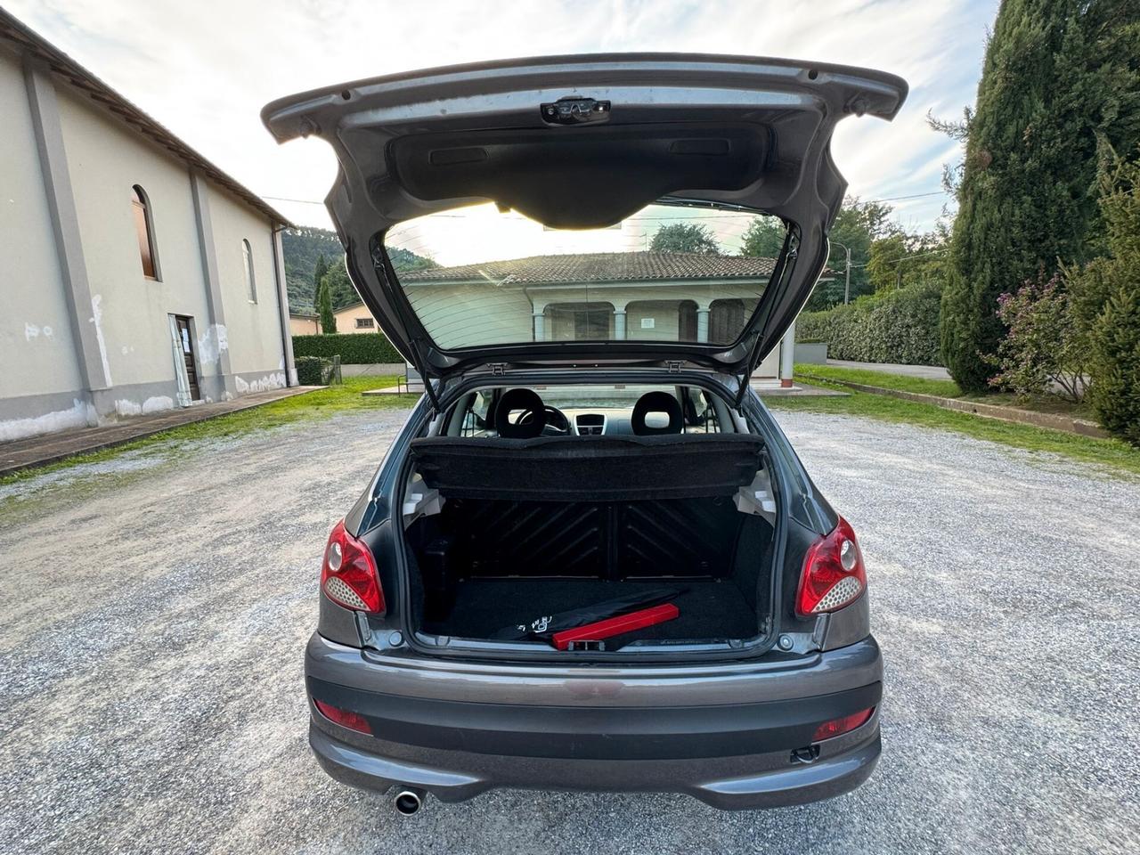 Peugeot 206 + 1.1 Gpl Tutti i Lavori fatti : Distribuzione, bracci ecc Garantita e Finanziabile