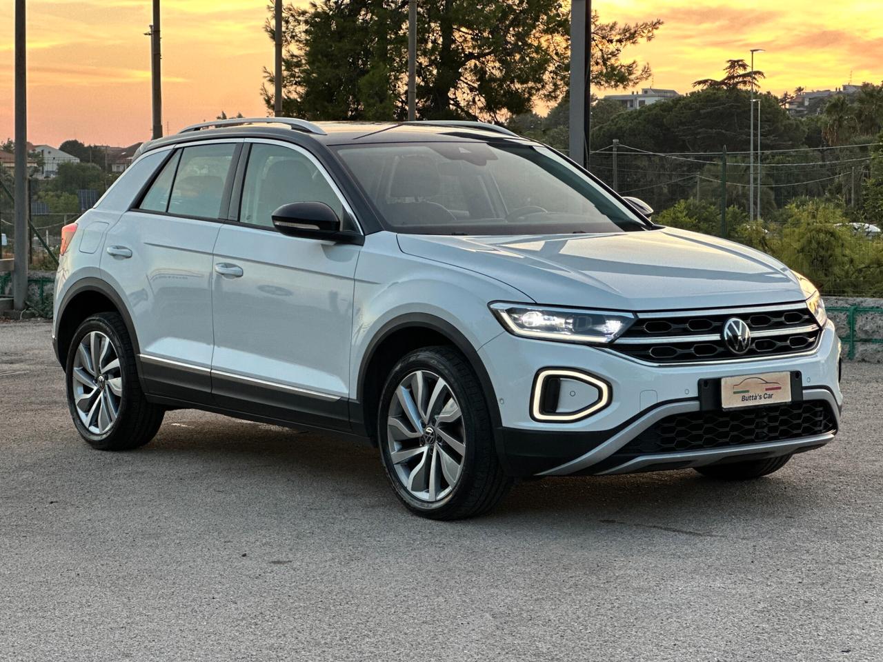 Volkswagen T-Roc 1.0 TSI R-Line PARI AL NUOVO