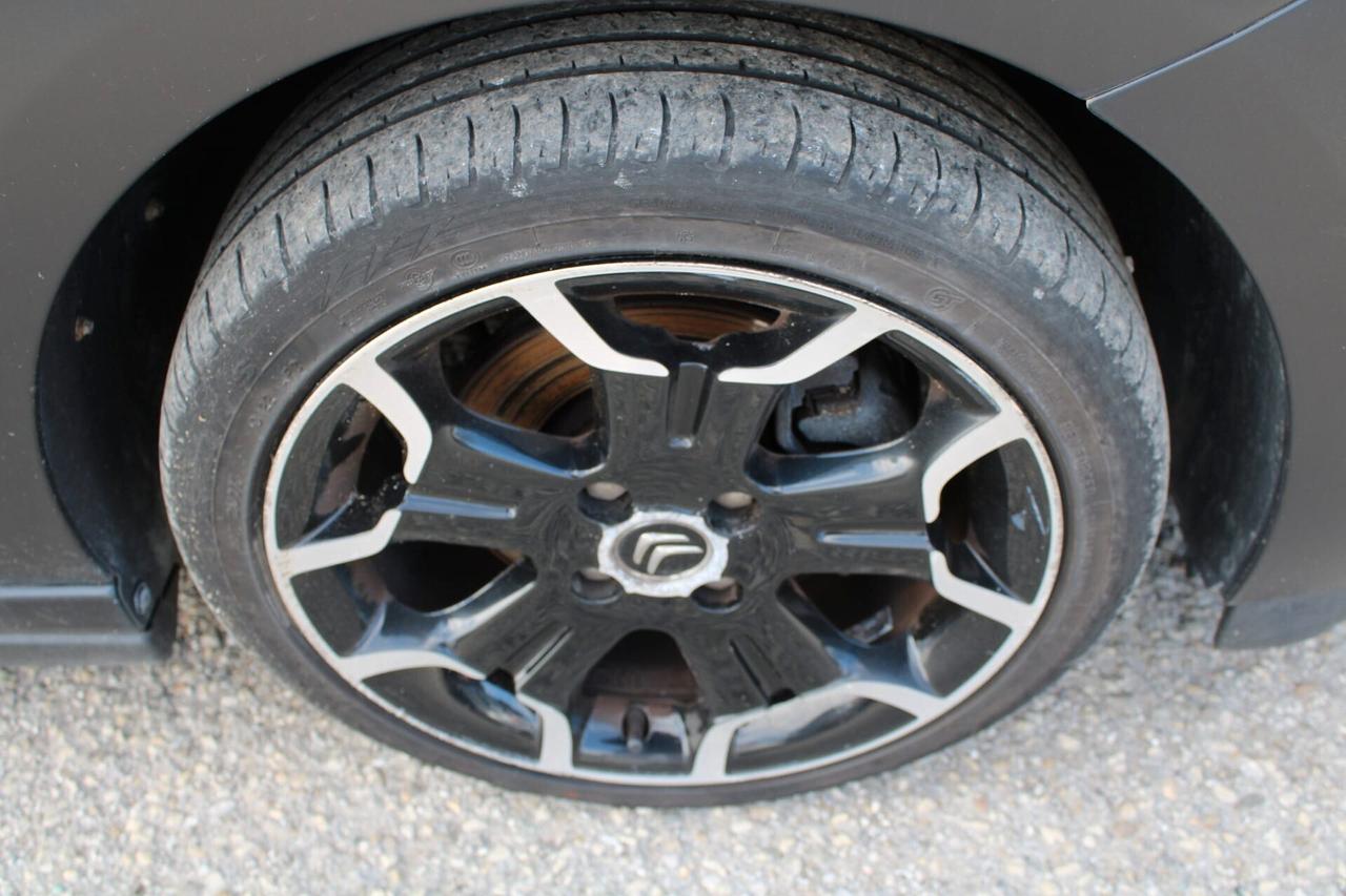 Ds DS3 3 1.6 THP 155 Just Black