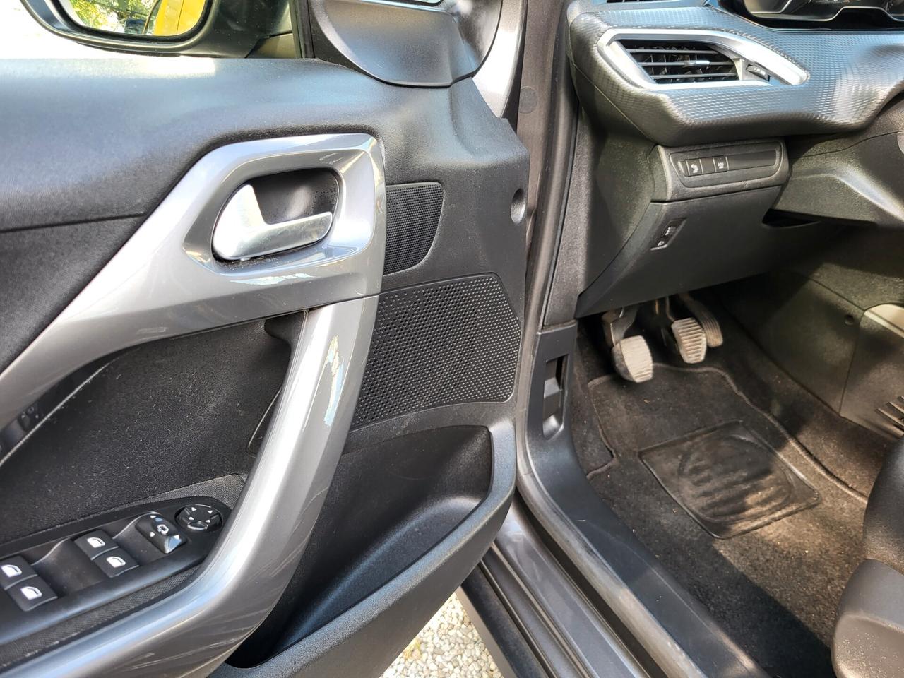 Peugeot 2008 PureTech 83 Allure unicaproprietaria