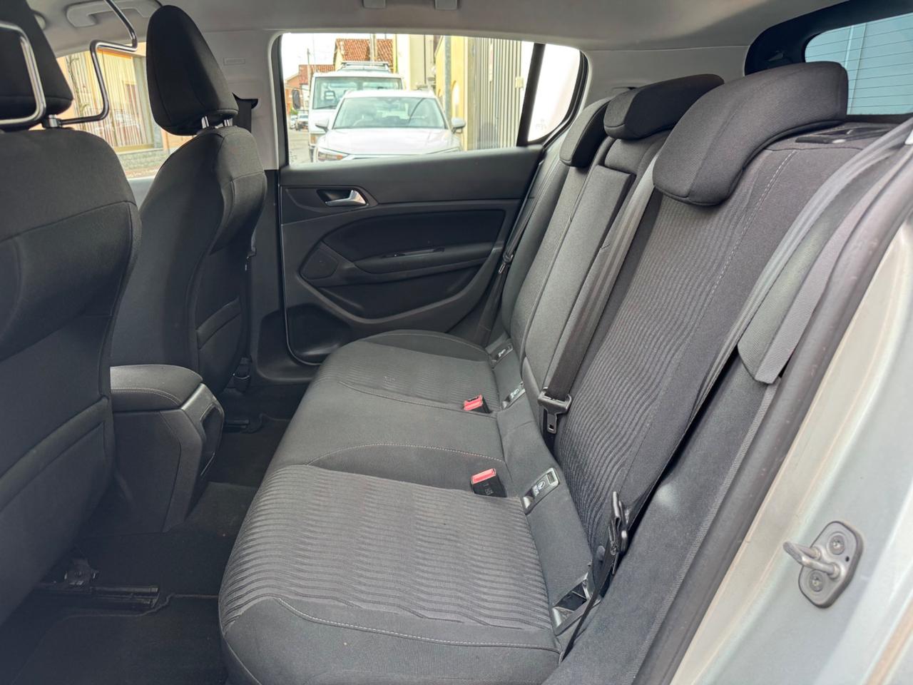 Peugeot 308 1.6 HDi 92 CV Business