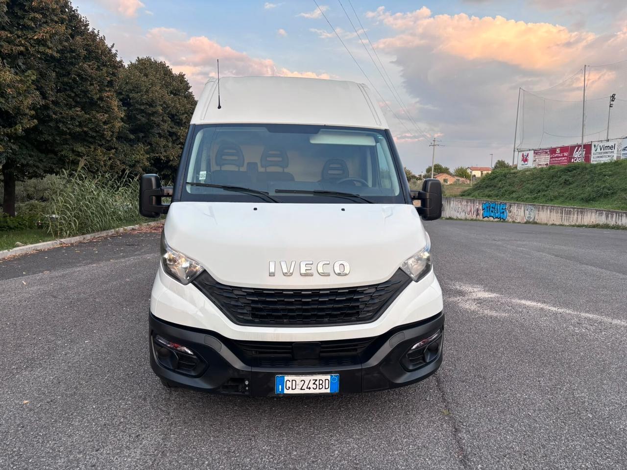 IVECO DAILY 35 S 12 H2