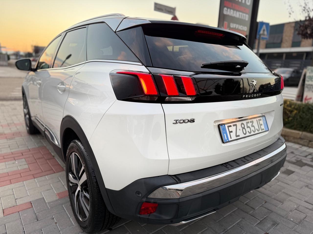 Peugeot 3008 BlueHDi 130 S&S EAT8 GT Line PERLATO