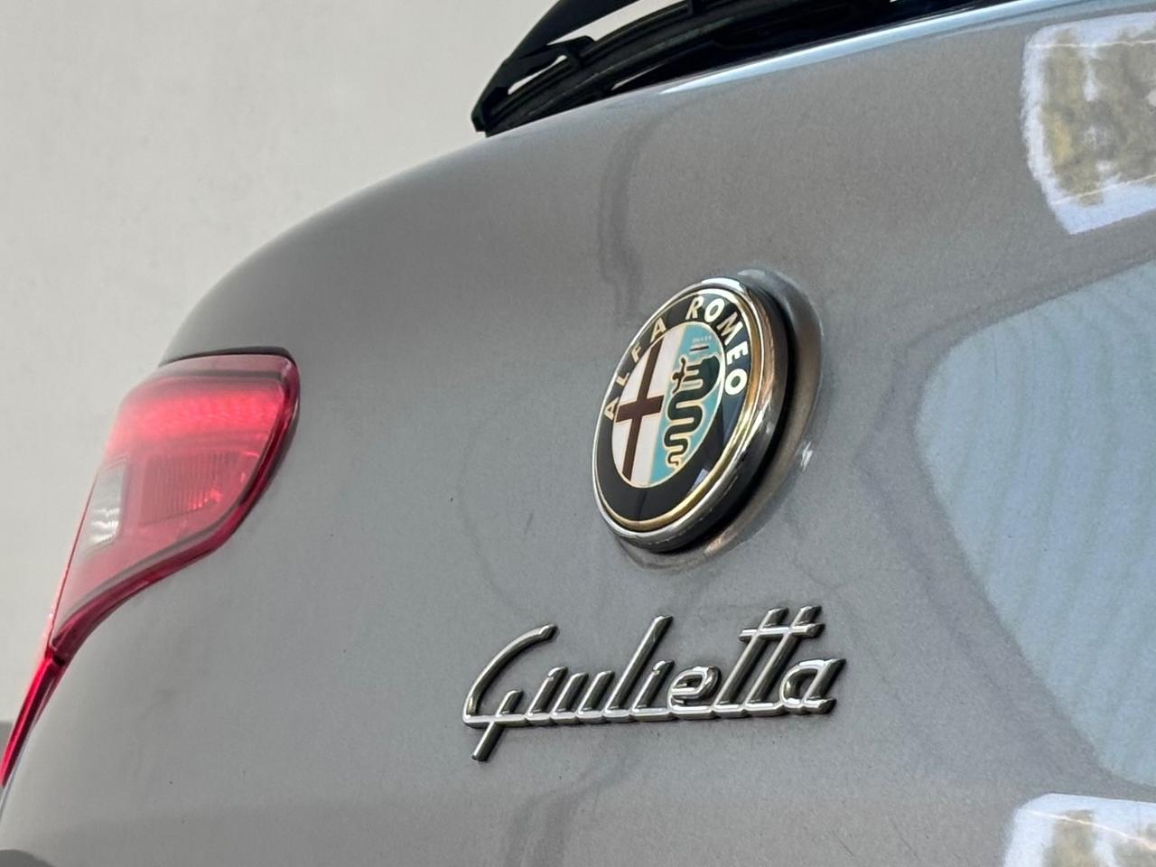 Alfa Romeo Giulietta 1.6 JTDm-2 105 CV Distinctive