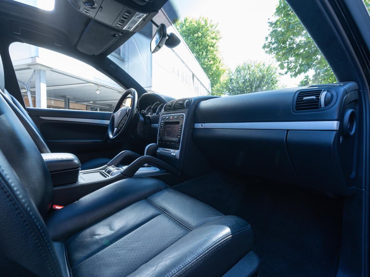 Porsche Cayenne 4.5 cat Turbo