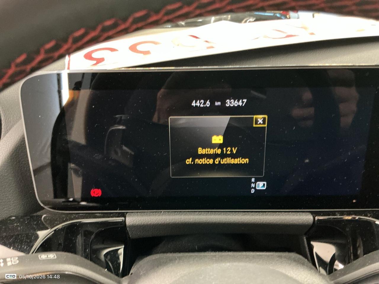 MERCEDES-BENZ GLA 180D 115CV AUTOMATIC AMG LINE ( FARI LED - AMBIENT LIGHTS - CRUISE - PELLE - NAVI PREMIUM - PARK ASSIST - TELECAMERA POST. - CERCHI 19 )