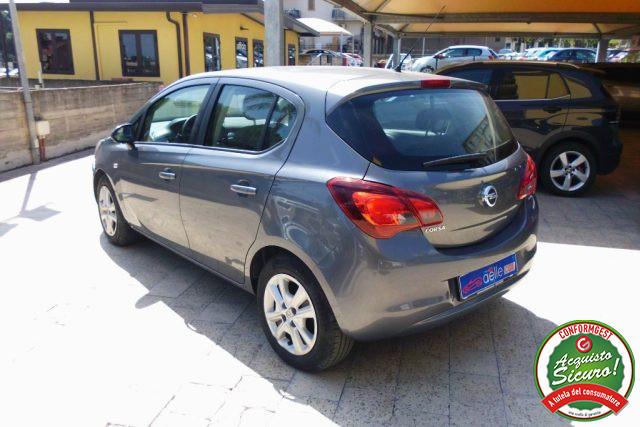 OPEL Corsa 1.2 5 porte Cosmo